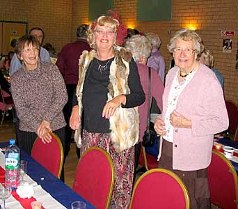 Jean Aryiss, Pauline Bowen & ?????