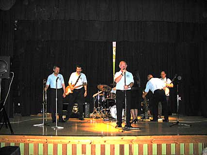 Introduction of the Downholm Jazz Band